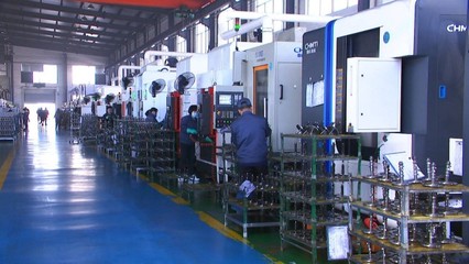 泰州工业企业蓄势待发 机械轰鸣迎春光，奋楫扬帆拓新局